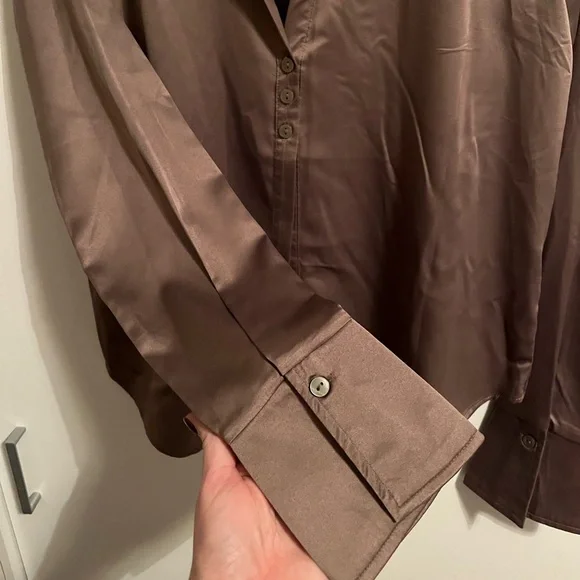 Sexy 3 Button Blouse - Picture 6 of 9